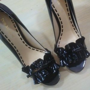 Enzo angiolini black patent leather heels-8m